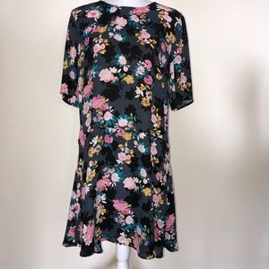 NWOT short sleeve low waist floral dress size L